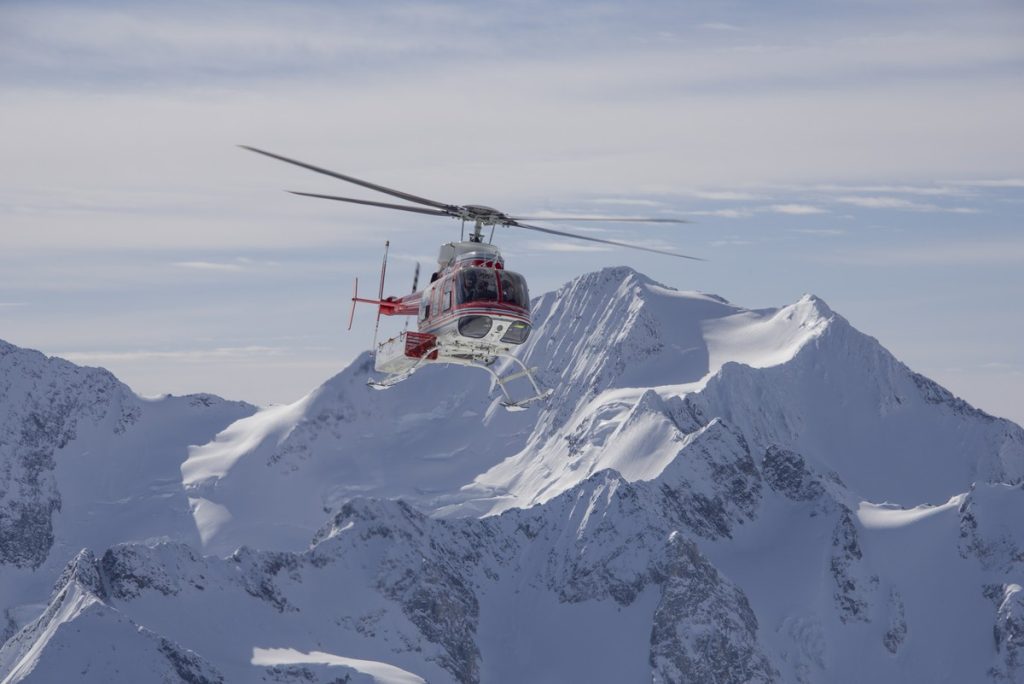 gothics-private-heli-skiing-1