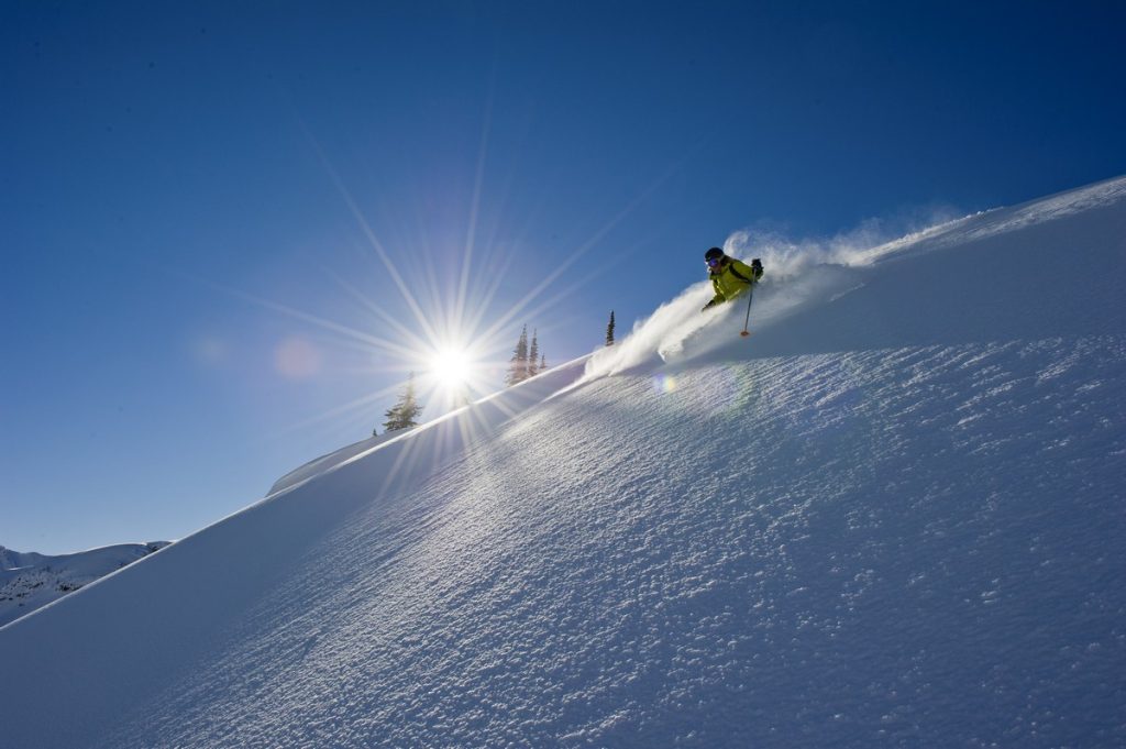 monashees-small-group-heli-skiing-7