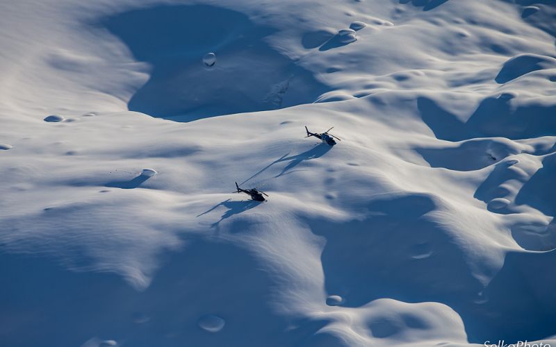 heli-skiing-helicopters-min