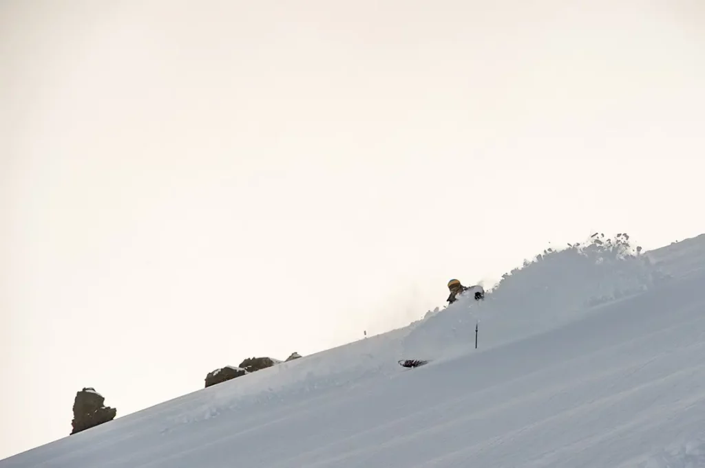 iceland-heli-skiing-1