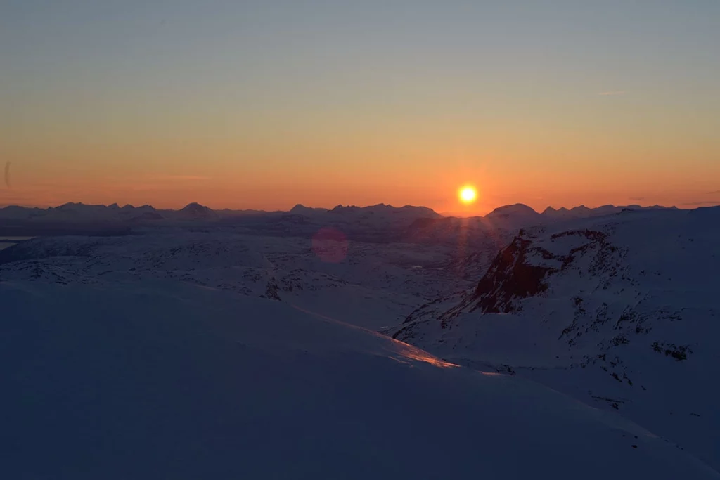 sweden-heli-skiing (4)