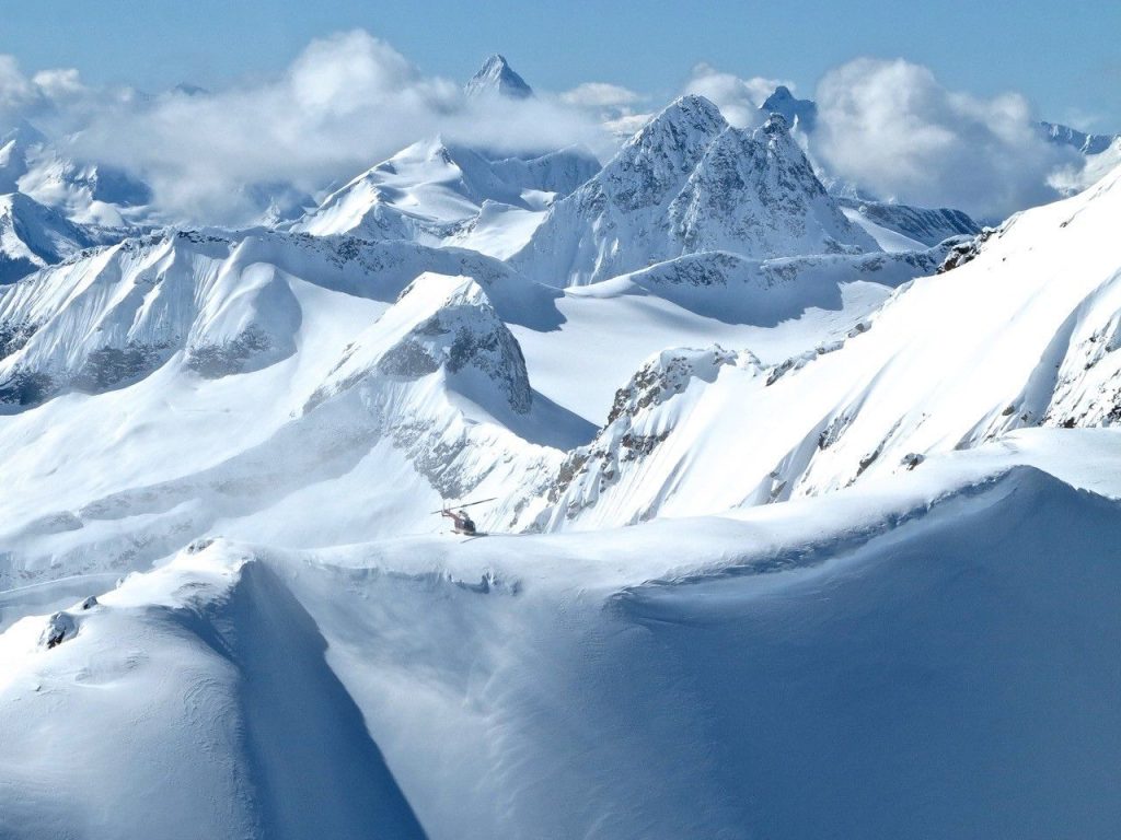 CMH Heli Skiing in the Adamants Canada