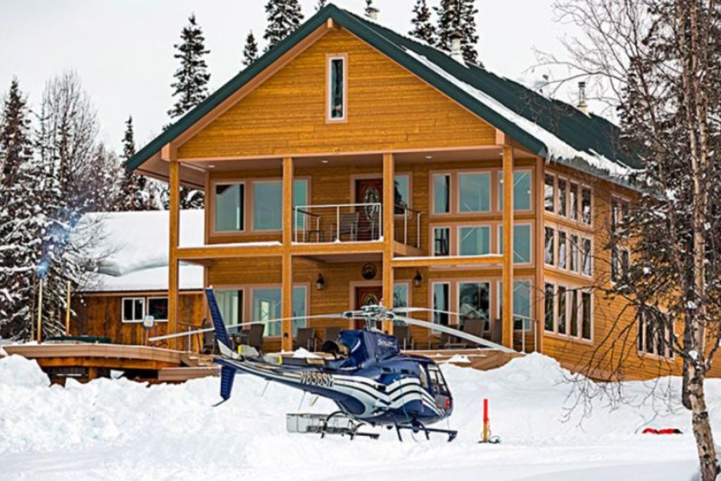 heli-skiing-alaska-heli-lodge-min