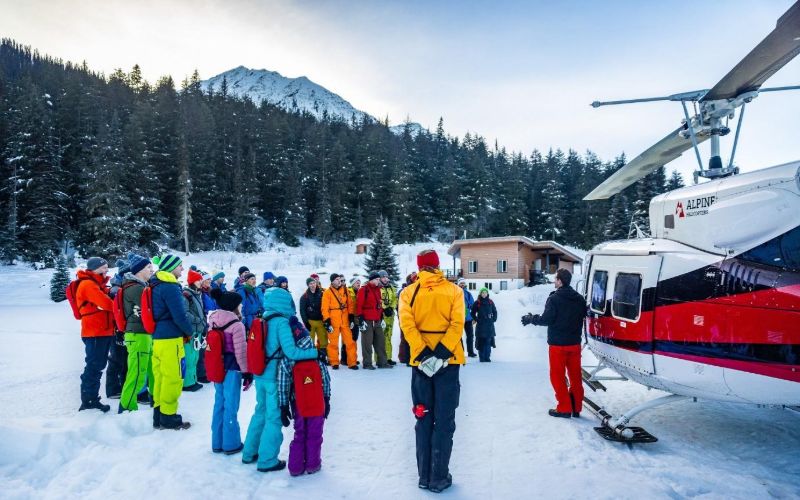 helicopter-skiing-canada-large-group-min
