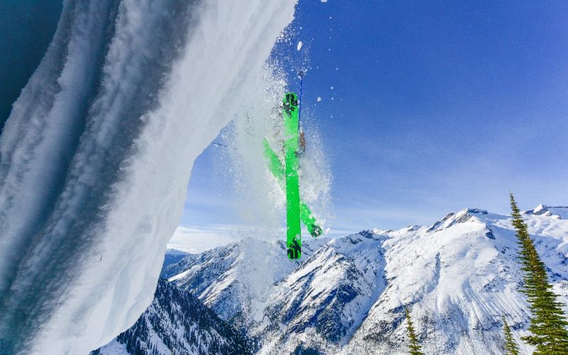 heliskiing-canada-prices-skiing-jump-min